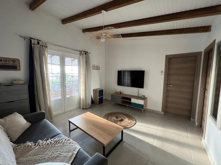 Appartamento Le Cosy Paletuvier Vieux-Bourg Esterno foto